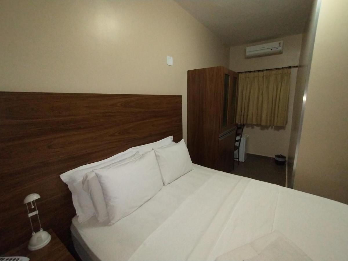 Hotel Albatroz Убераба Екстер'єр фото